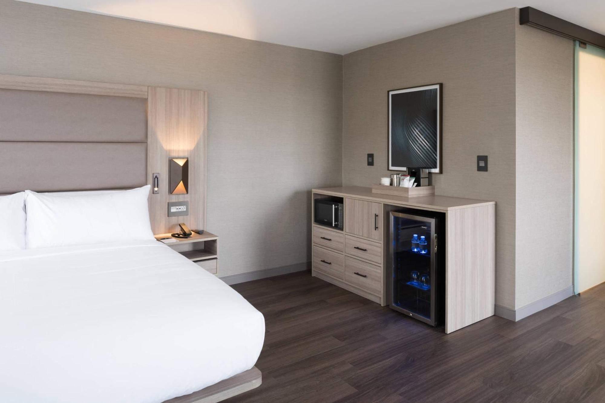 Ac Hotel By Marriott Boston Cleveland Circle Exteriér fotografie