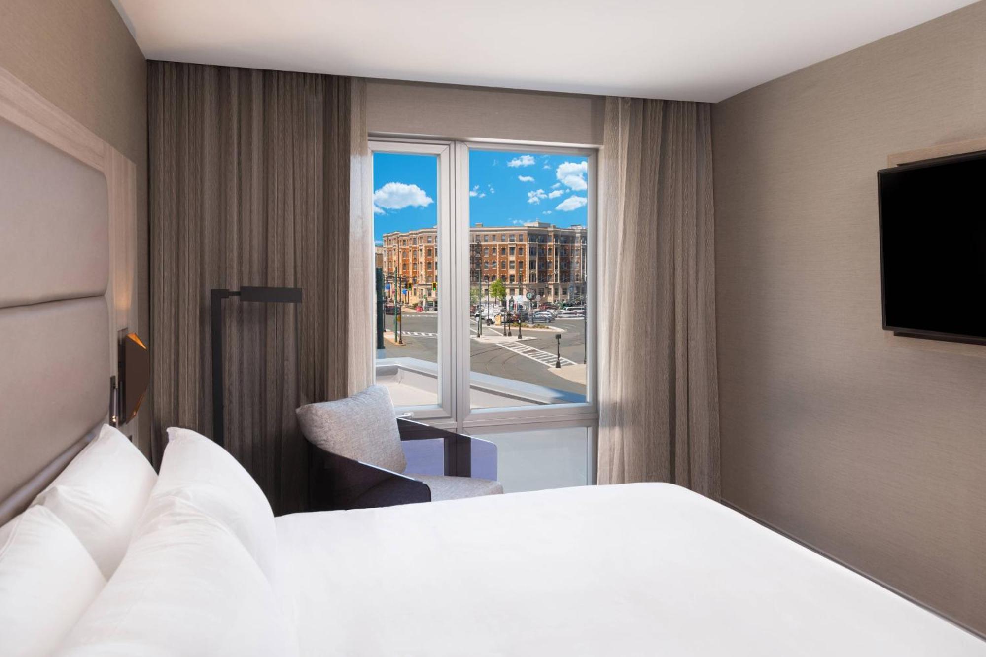 Ac Hotel By Marriott Boston Cleveland Circle Exteriér fotografie